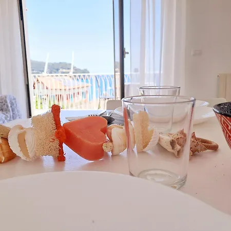 Aura Apartment *