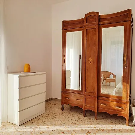 Apartment Aura *